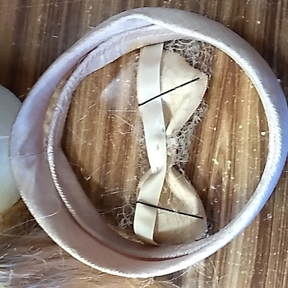 Vintage ladies headpiece hat bow - Picture 4 of 4